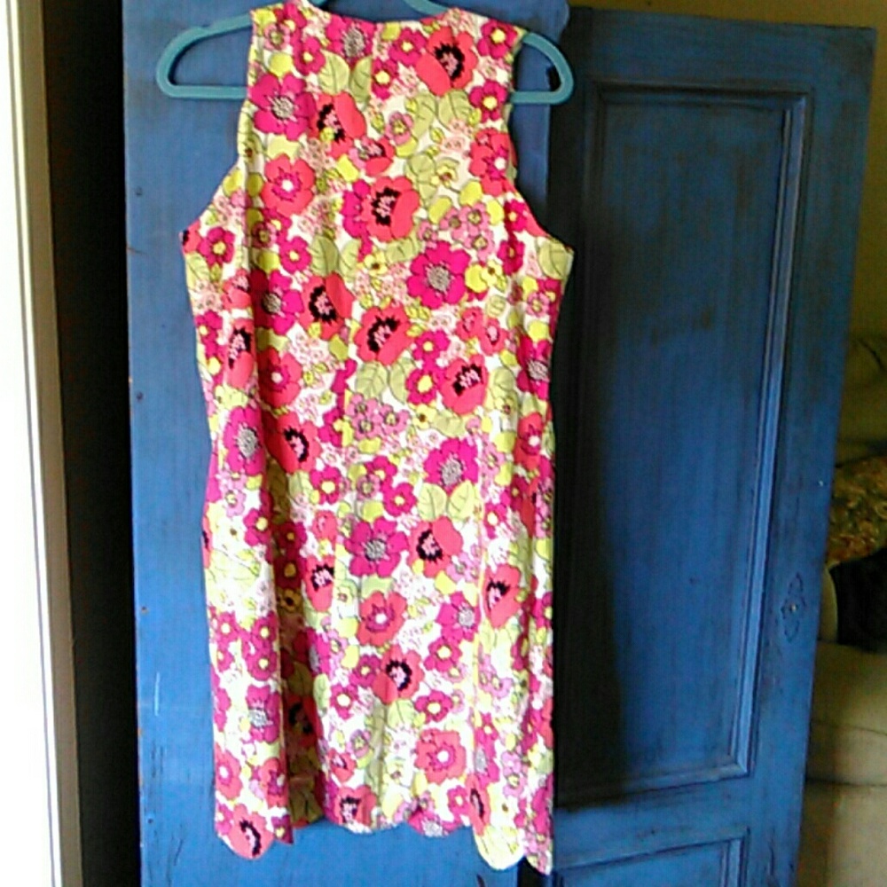 Dress - Picture 2 of 4